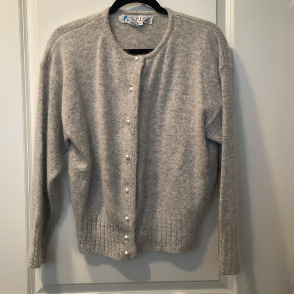 Chaus lamb-wool & rabbit hair grey sweater.